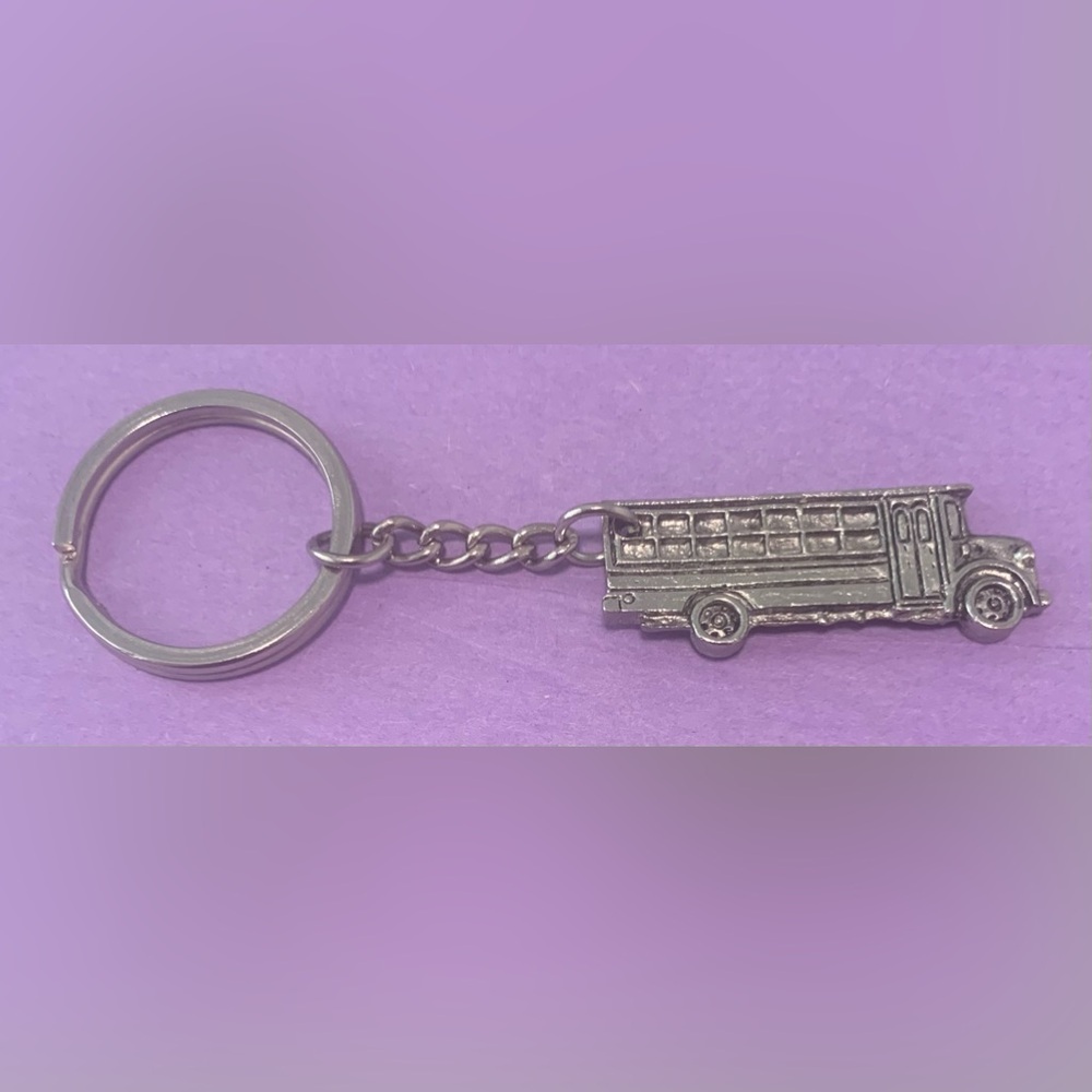 Source Unknown School Bus Keychain - Picture 2 of 2